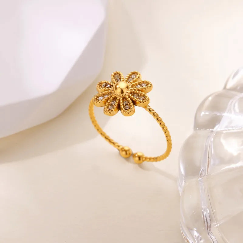 Waterproof Gold Flower Statement Ring in 18K gold plated stainless steel | 7th of April