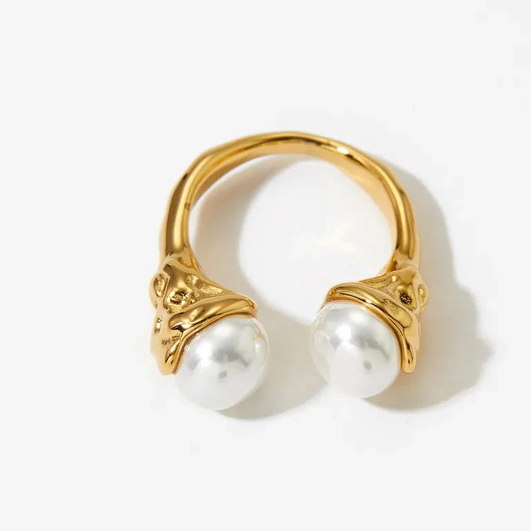 Waterproof White Pearl Gold Ring in 18K gold plated stainless steel 7th of April